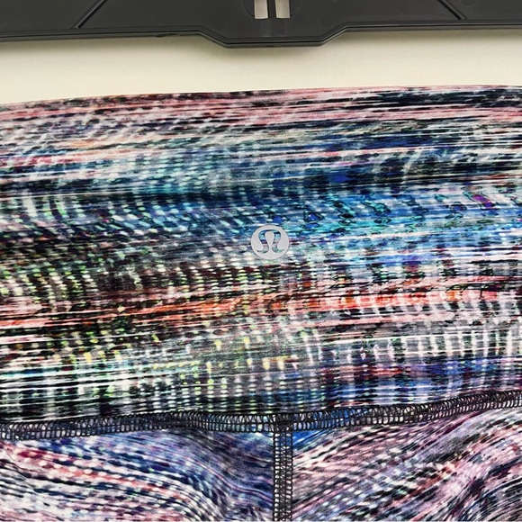 Lululemon Wunder Train High-Rise Tight 25" Digital Oasis White Multi sz 8 - Picture 8 of 10